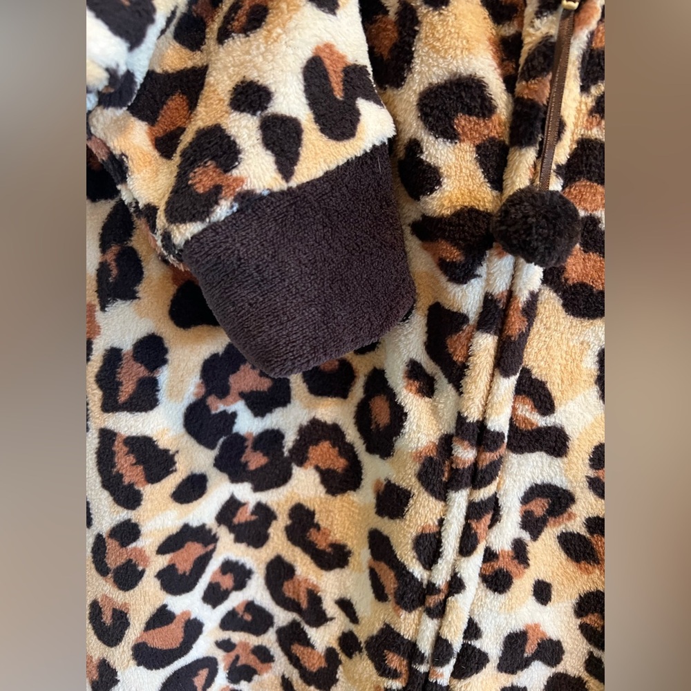 NWT 🐆 Leopard Print One Piece Zip Up Pajamas / Costume w Hood - Picture 5 of 9